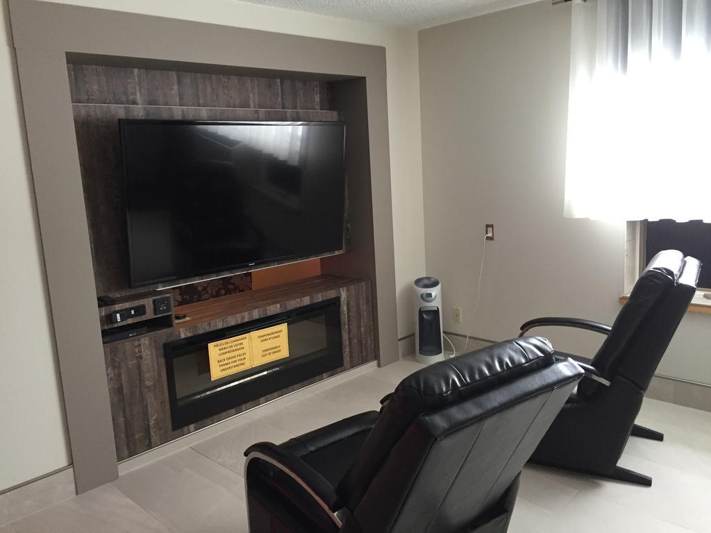 Amosphere Complexe Luaran gambar